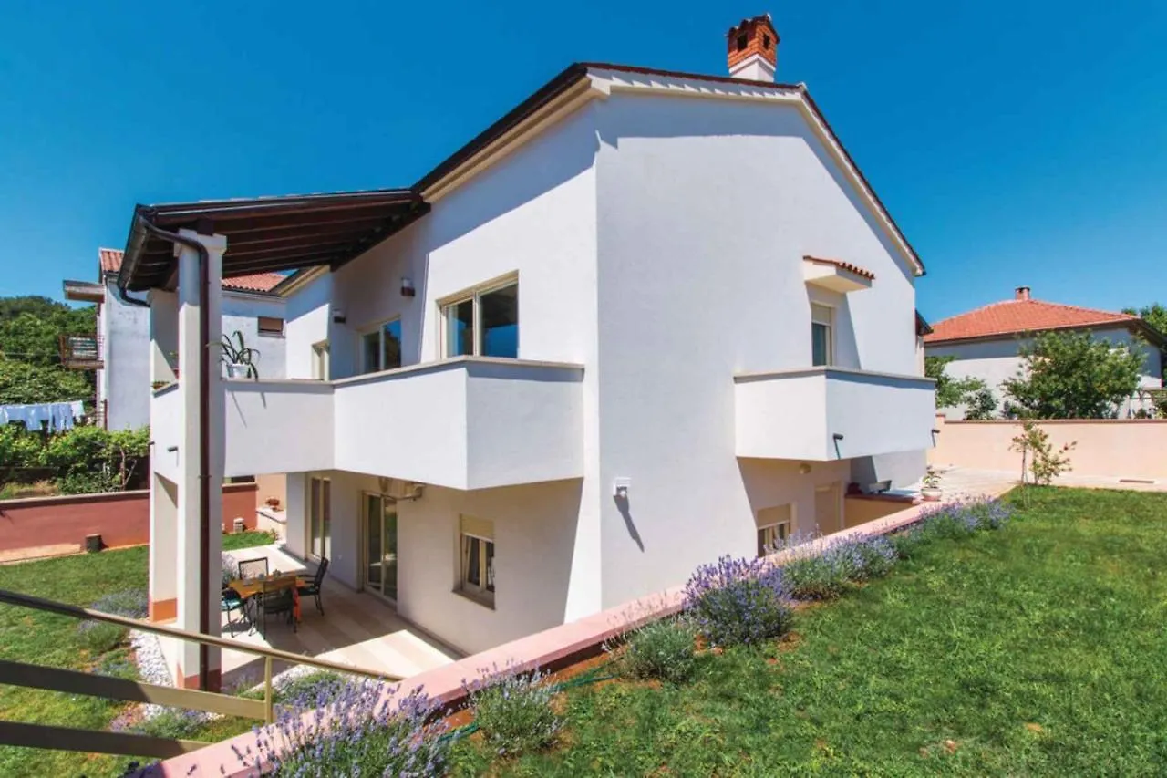 Apartment In Pula - Istrien 43382 0*,