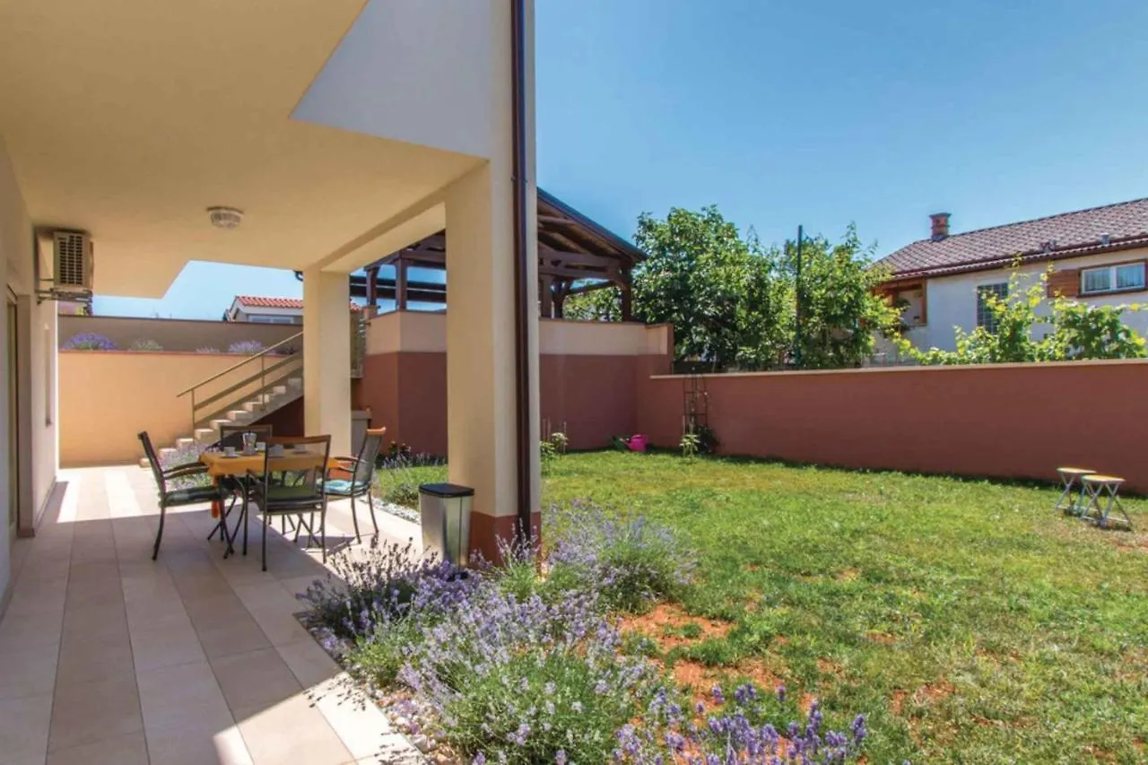 Apartment In Pula - Istrien 43382 Croatia